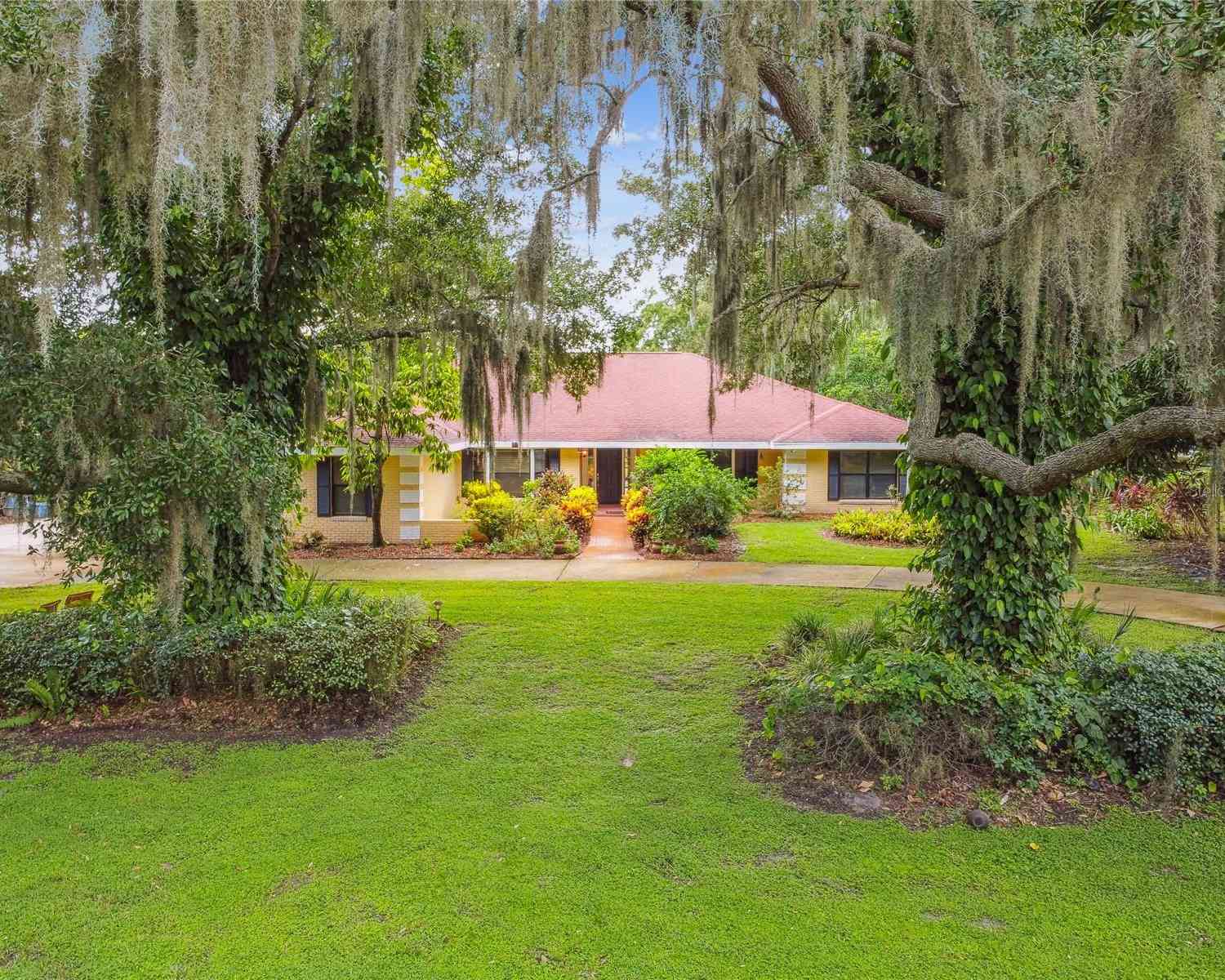 12002 Mckinnon Road, Windermere, Florida image 1