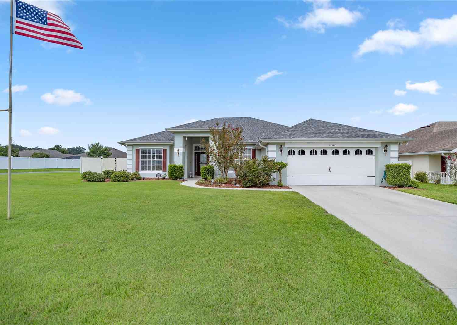 3967 SE 99th Street, BELLEVIEW, Florida image 1