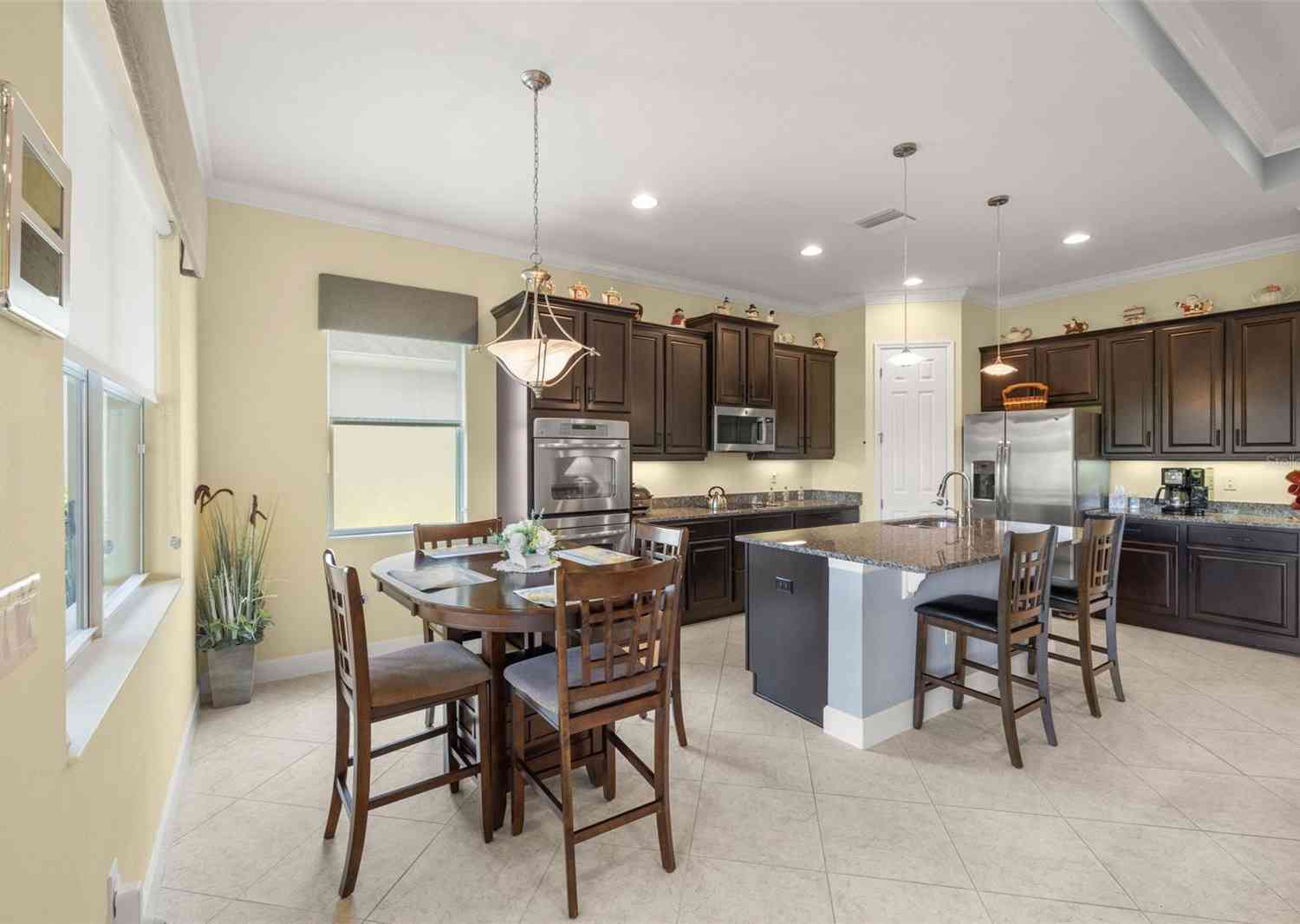 1627 Emerald Dunes Drive, SUN CITY CENTER, Florida image 14