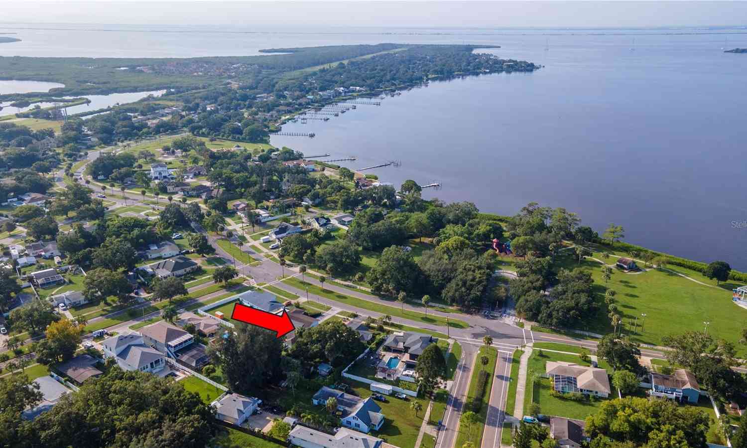 102 Shore Drive, OLDSMAR, Florida image 1