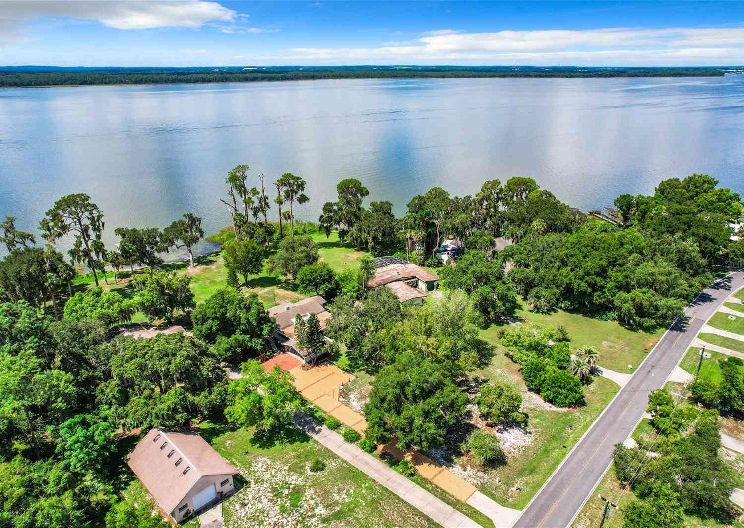 32545 Lakeshore Drive, TAVARES, Florida image 11