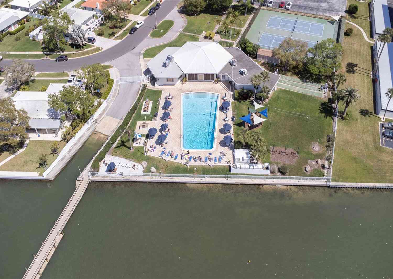 10216 Regal Drive #708, LARGO, Florida image 5