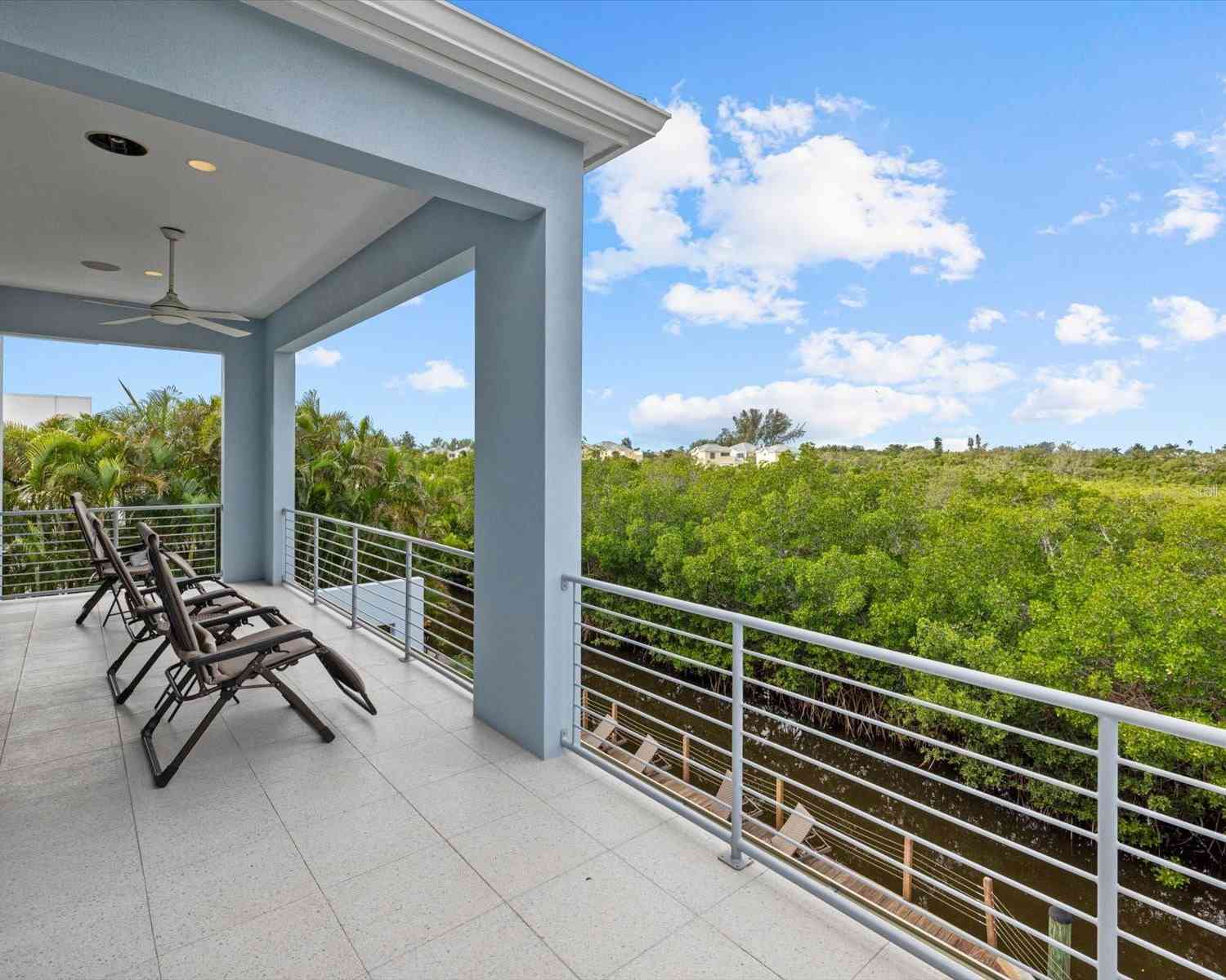 705 Jungle Queen Way, LONGBOAT KEY, Florida image 38