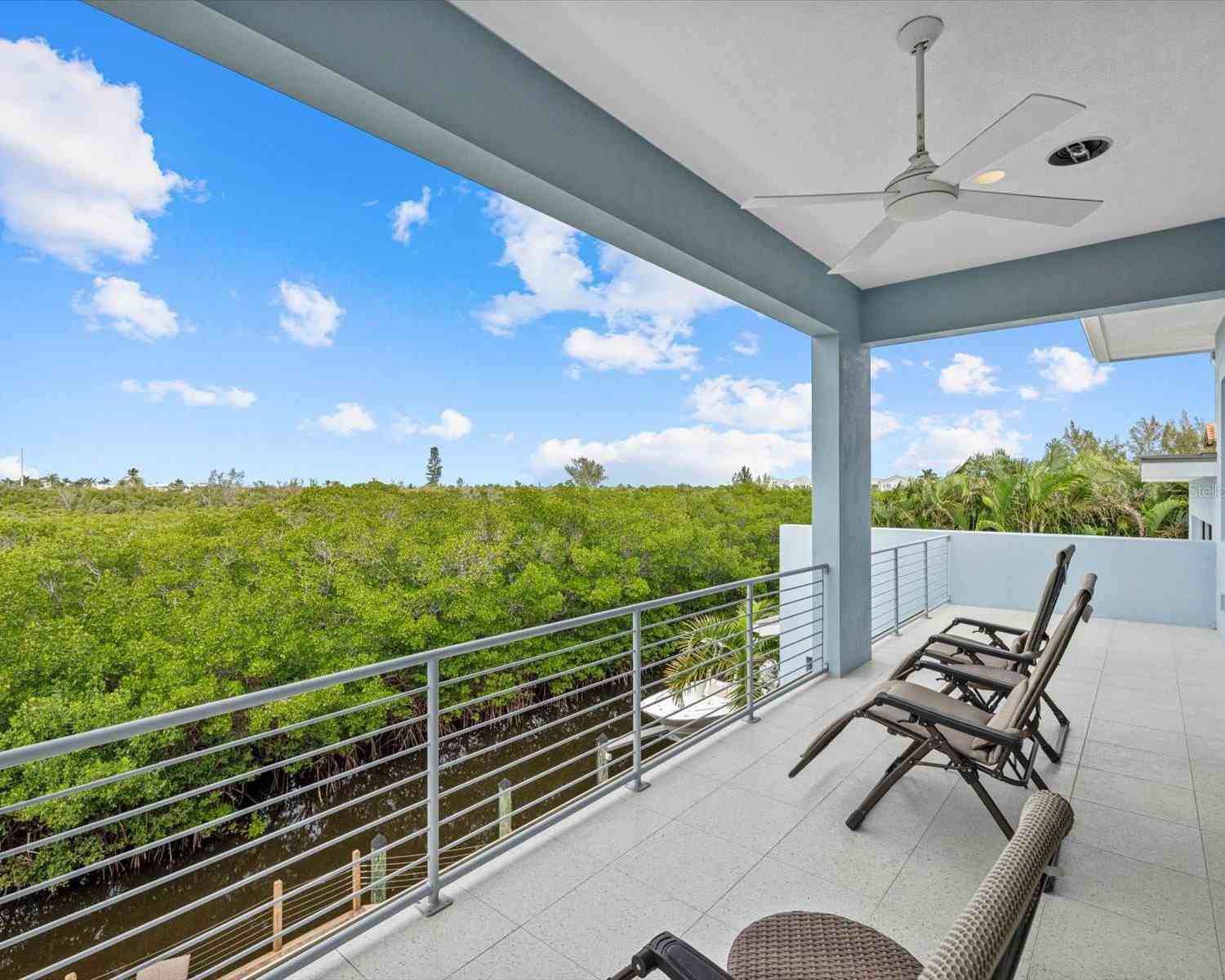 705 Jungle Queen Way, LONGBOAT KEY, Florida image 37