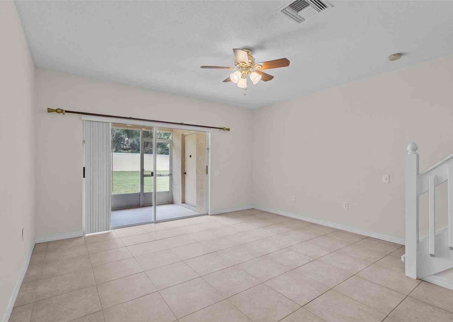 2208 Lake Woodberry Circle, BRANDON, Florida image 11