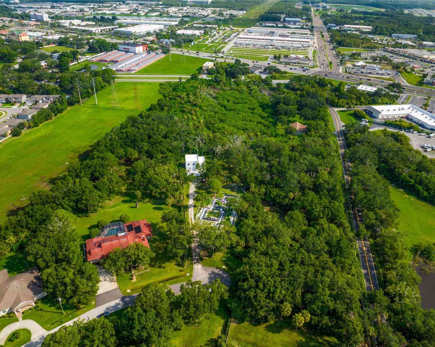 000 Strathmore Avenue, OLDSMAR, Florida image 10