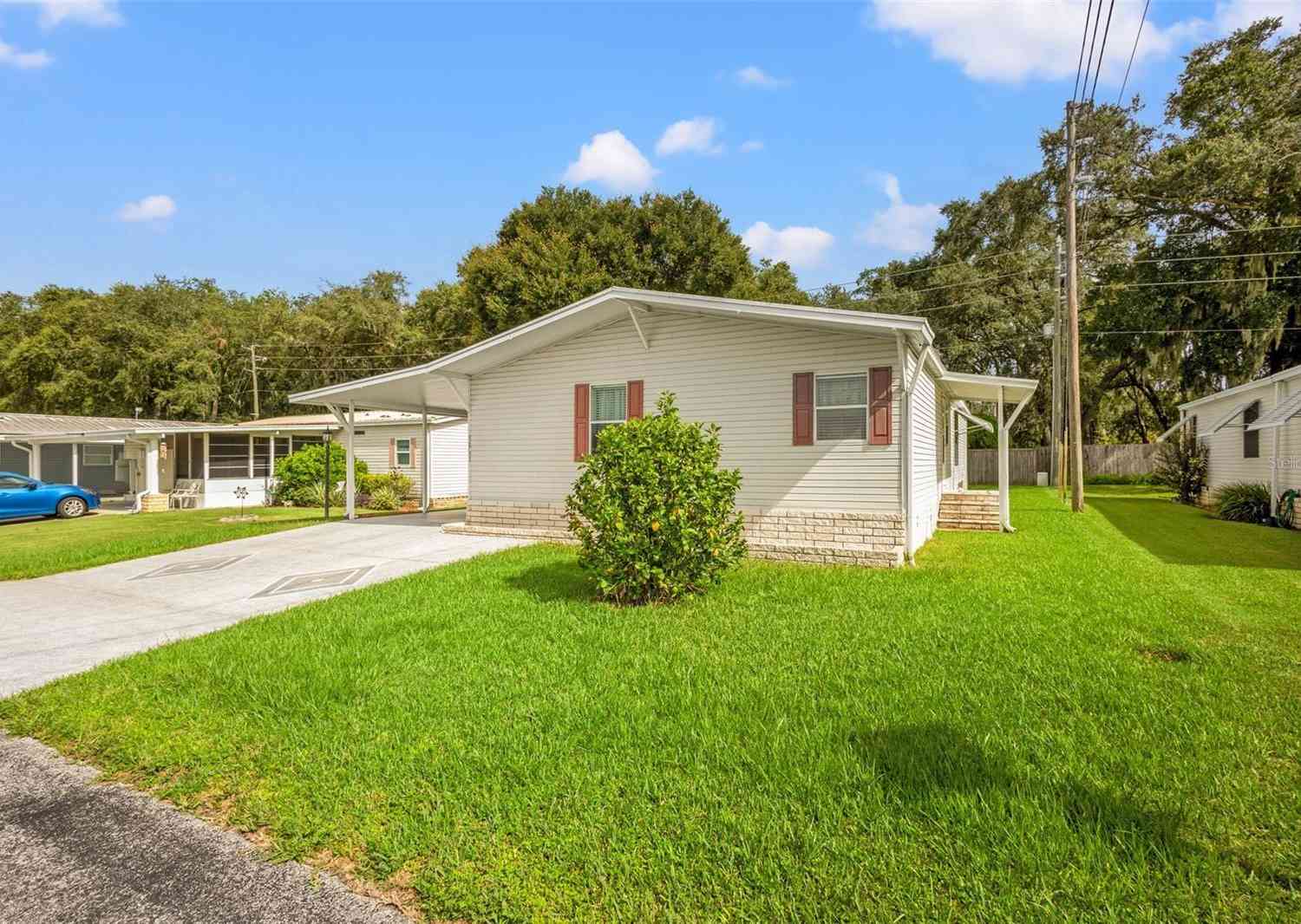 36731 Tara Avenue, ZEPHYRHILLS, Florida image 3