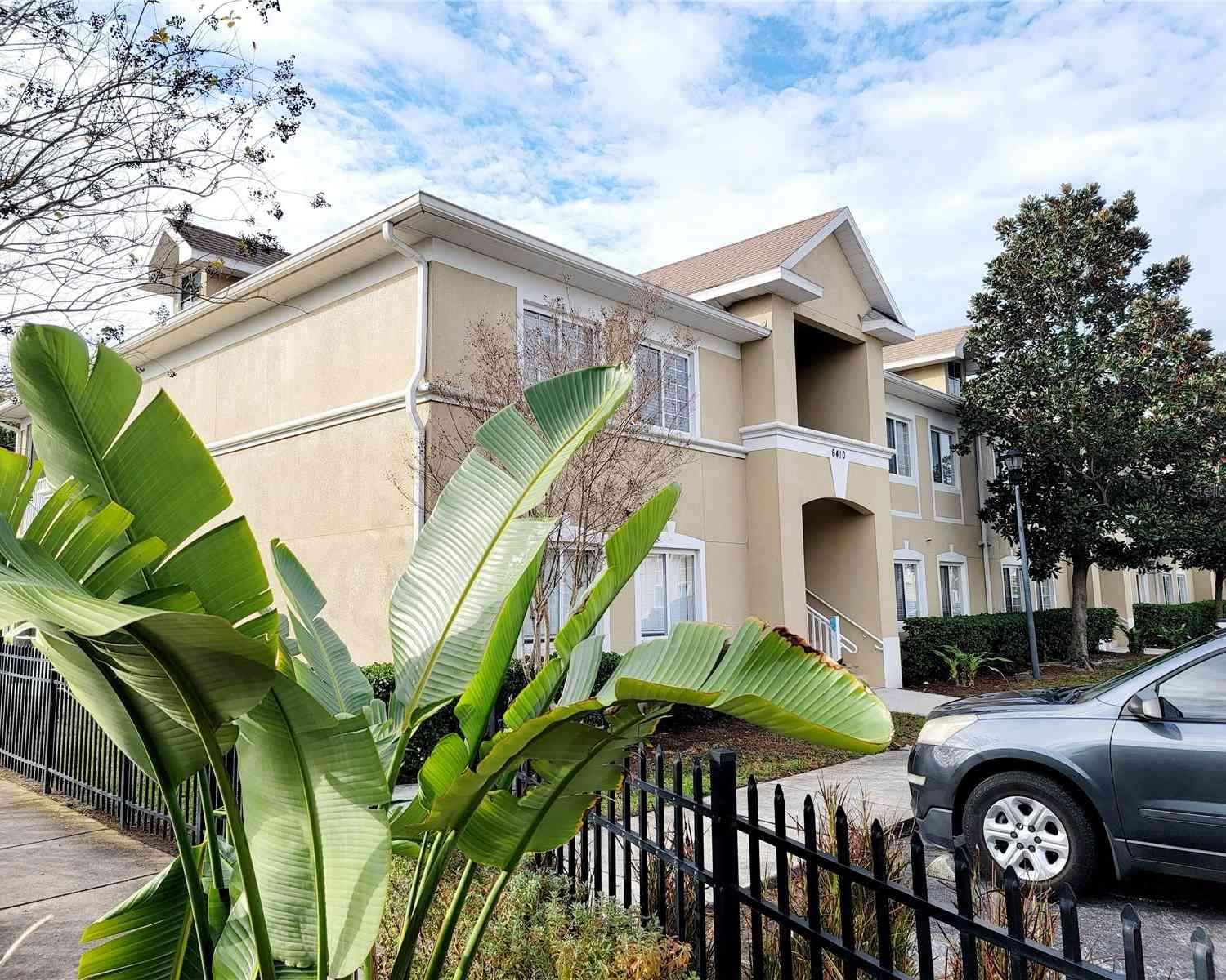 6410 Cypressdale Drive #201, RIVERVIEW, Florida image 1