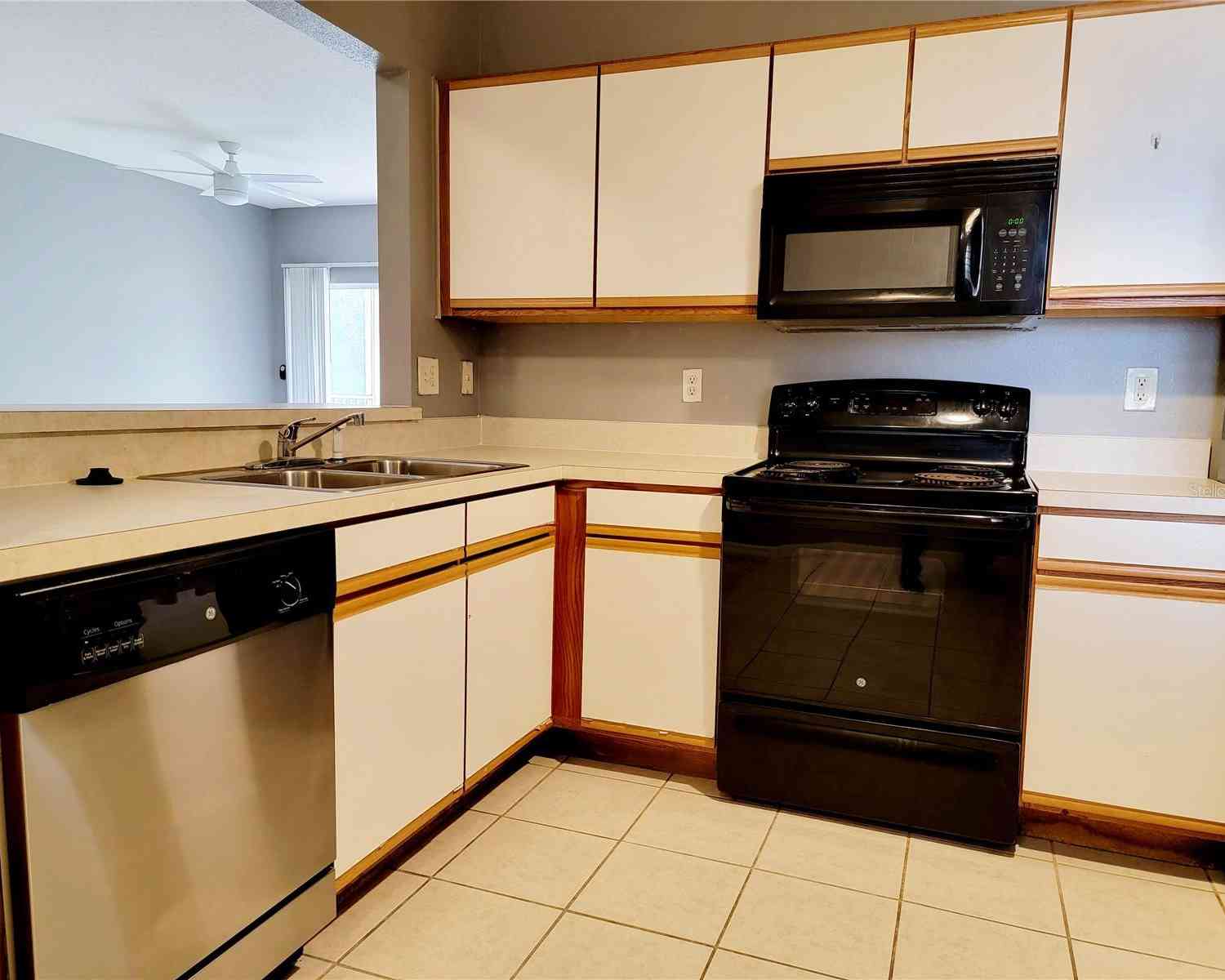 6410 Cypressdale Drive #201, RIVERVIEW, Florida image 3