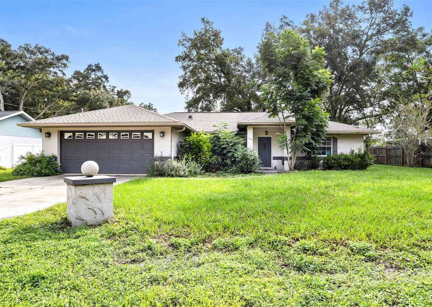 11525 SE 74th Terrace, BELLEVIEW, Florida image 1