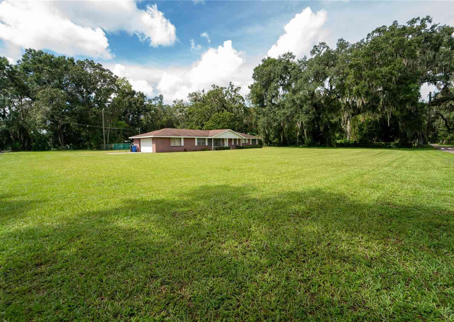 2933 Stearns Road, VALRICO, Florida image 2