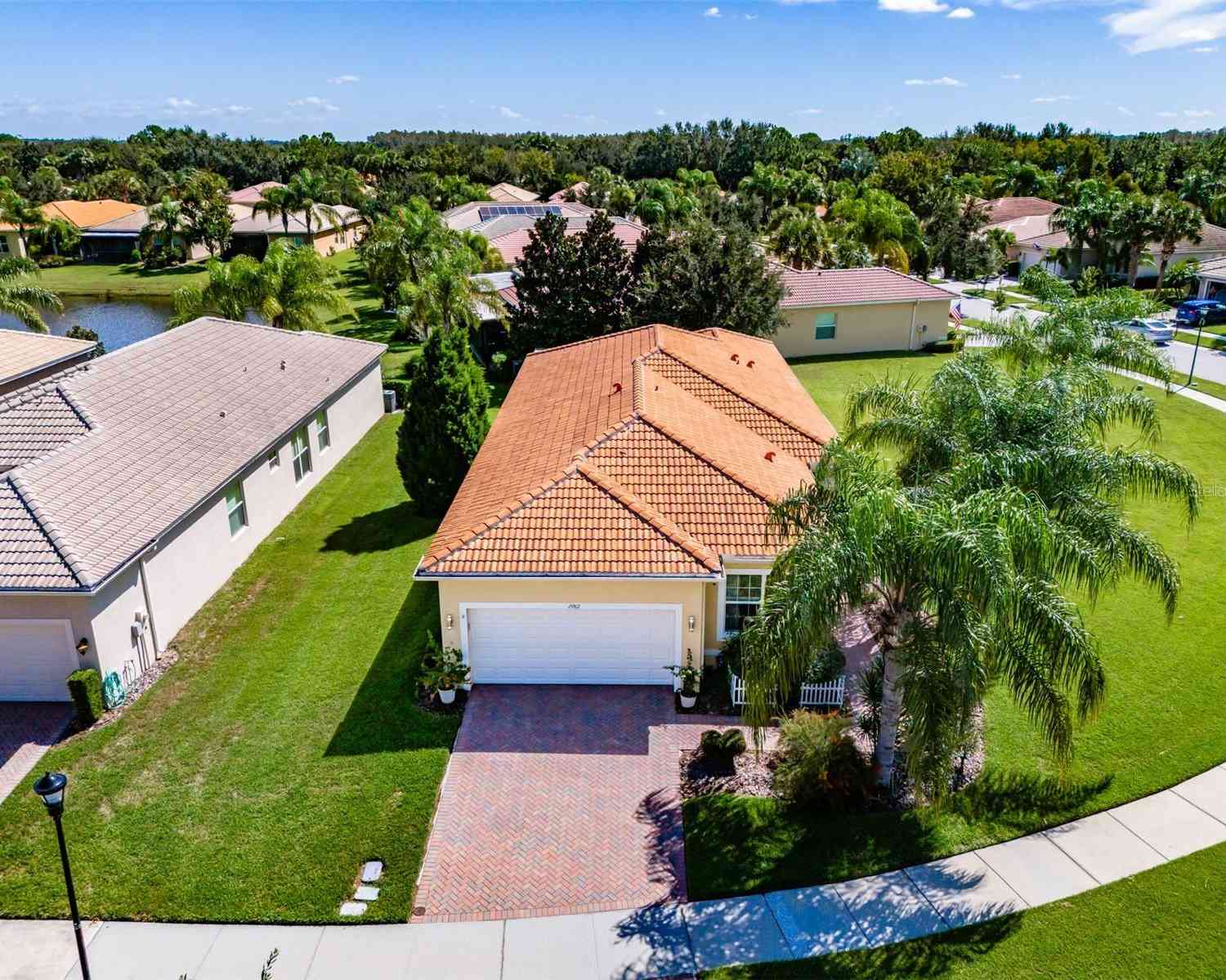 15907 Cobble Mill Drive, WIMAUMA, Florida image 9