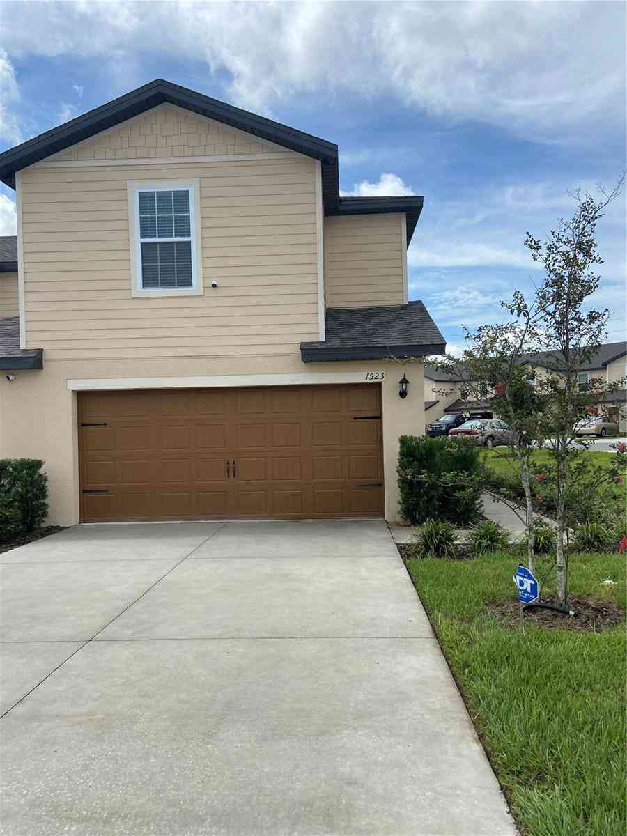 1523 Wynford Circle, TAVARES, Florida image 1