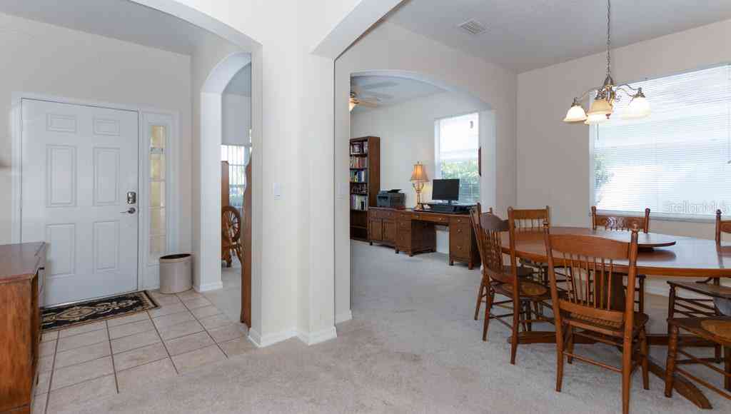 2160 Brandon Park Circle, BRANDON, Florida image 13