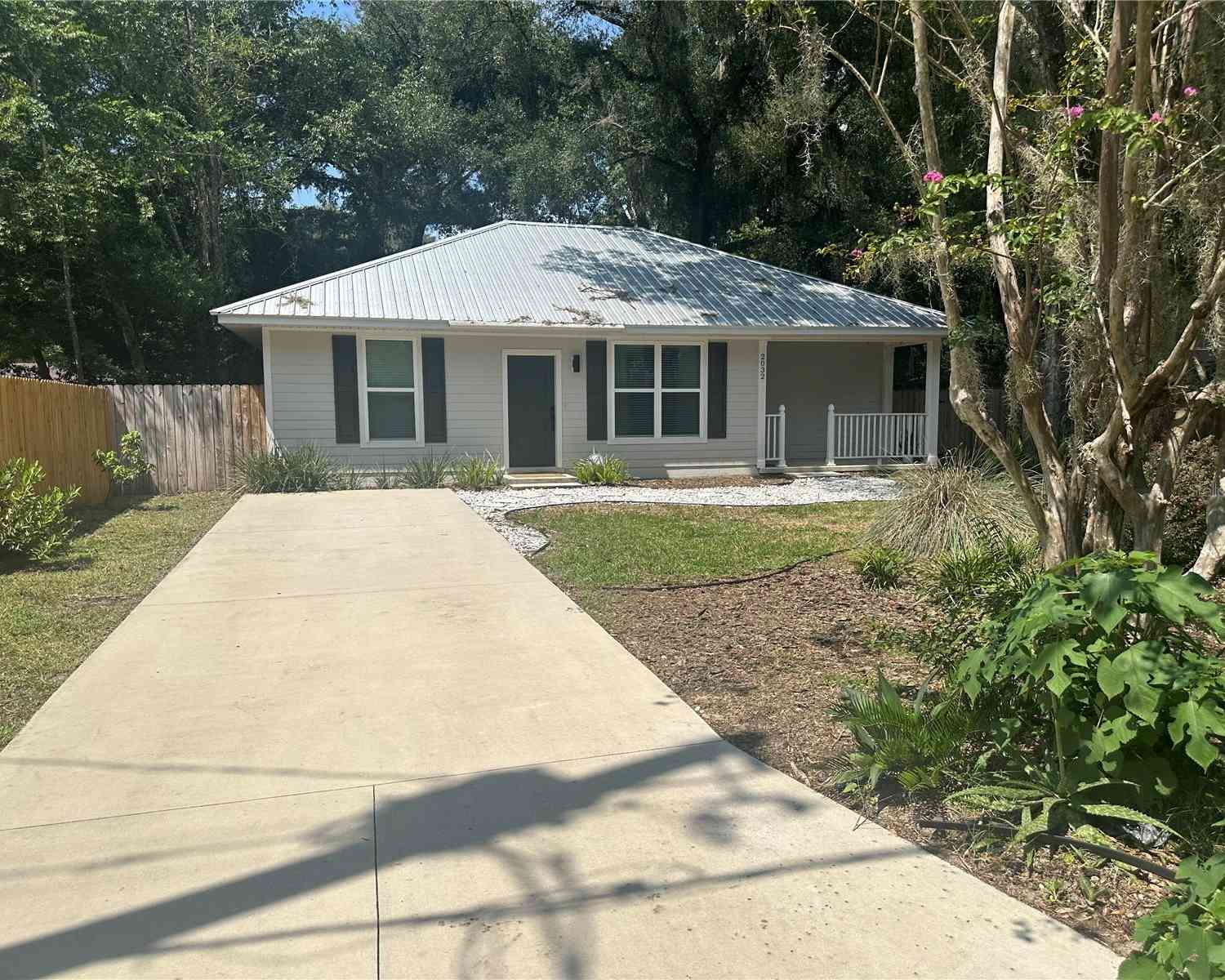 2032 NW 33rd Avenue, GAINESVILLE, Florida image 2