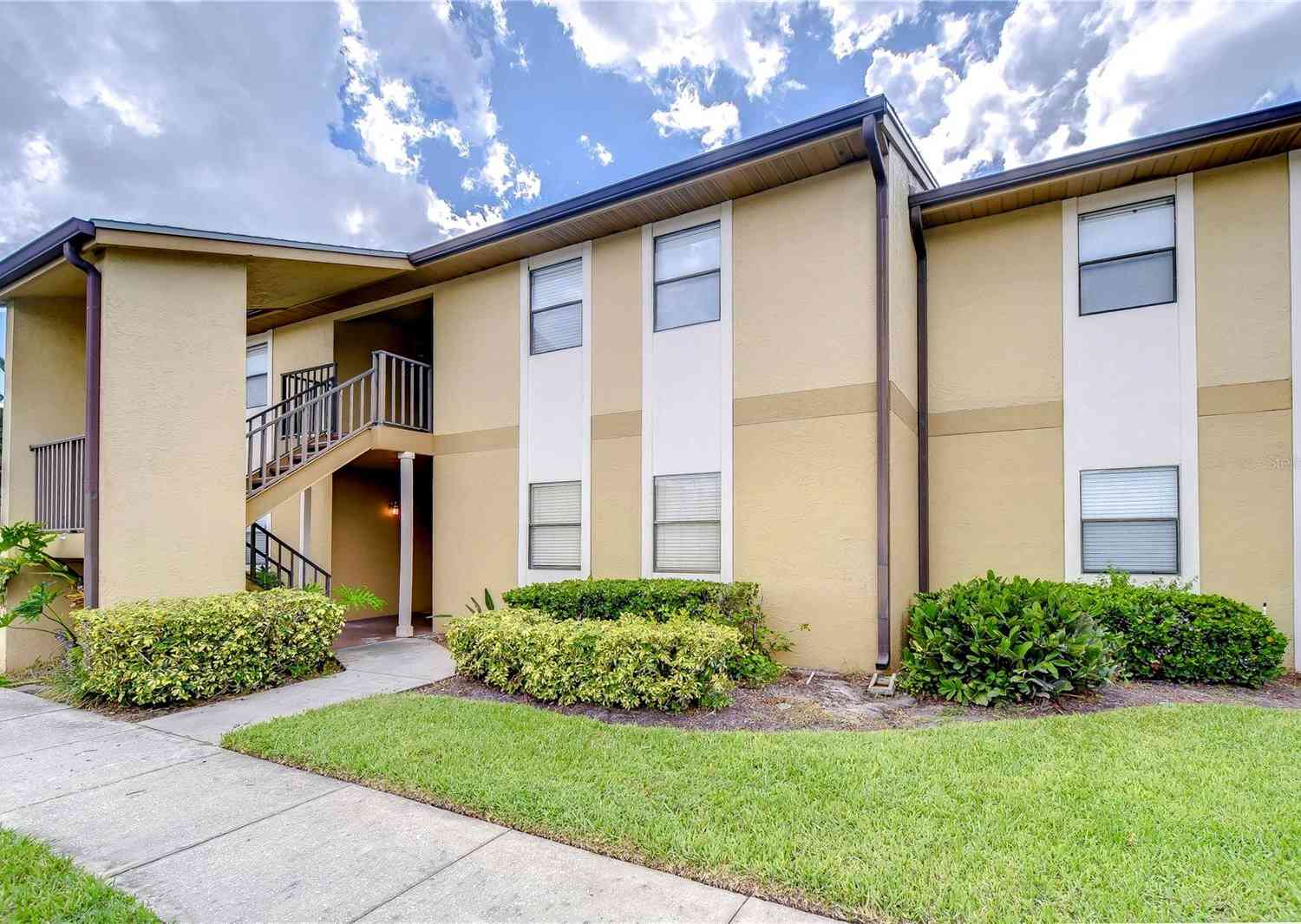 10100 Sailwinds Boulevard #205, LARGO, Florida image 1