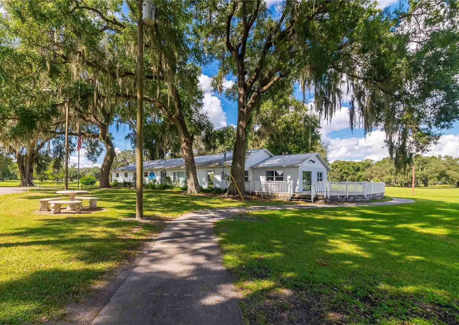 5802 Cheyenne Street, ZEPHYRHILLS, Florida image 47