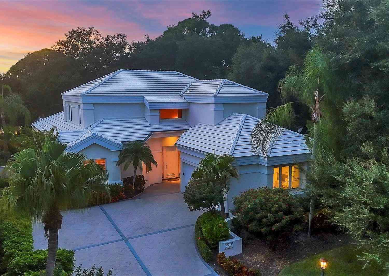 7620 Club Lane, SARASOTA, Florida image 1