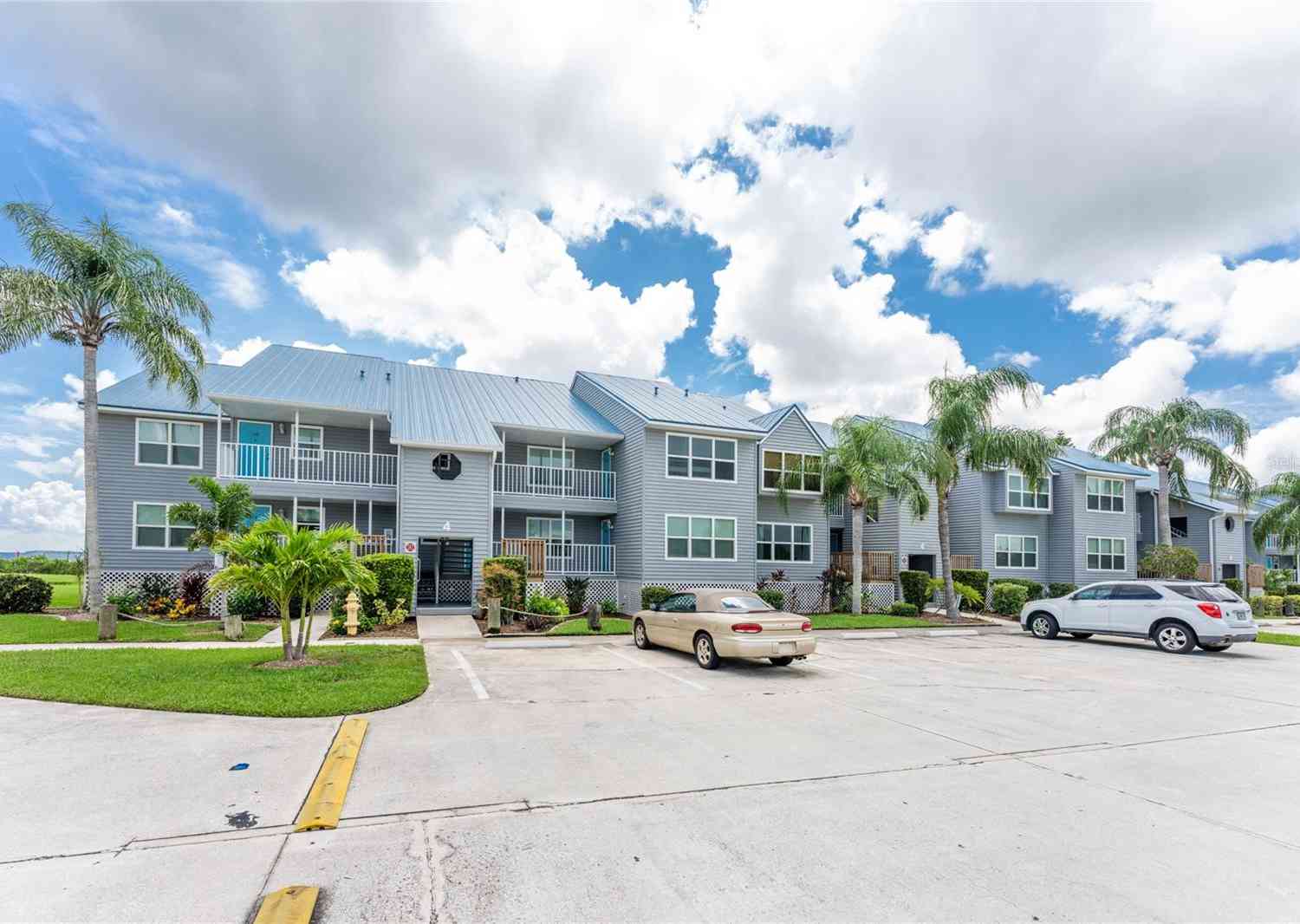 4410 Warren Avenue #406, PORT CHARLOTTE, Florida image 2