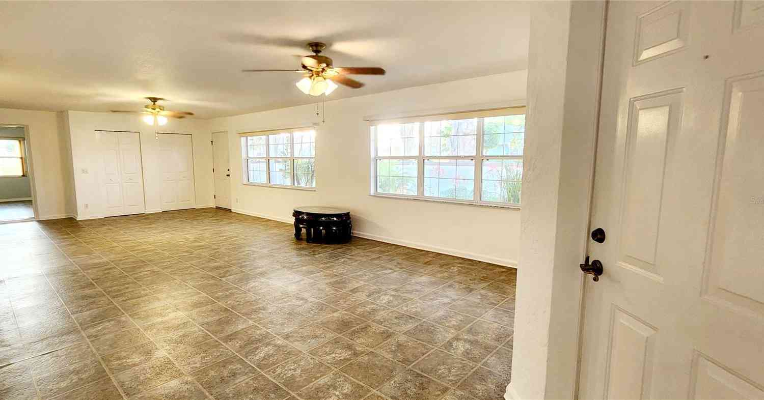17808 SE 115th Court, SUMMERFIELD, Florida image 14
