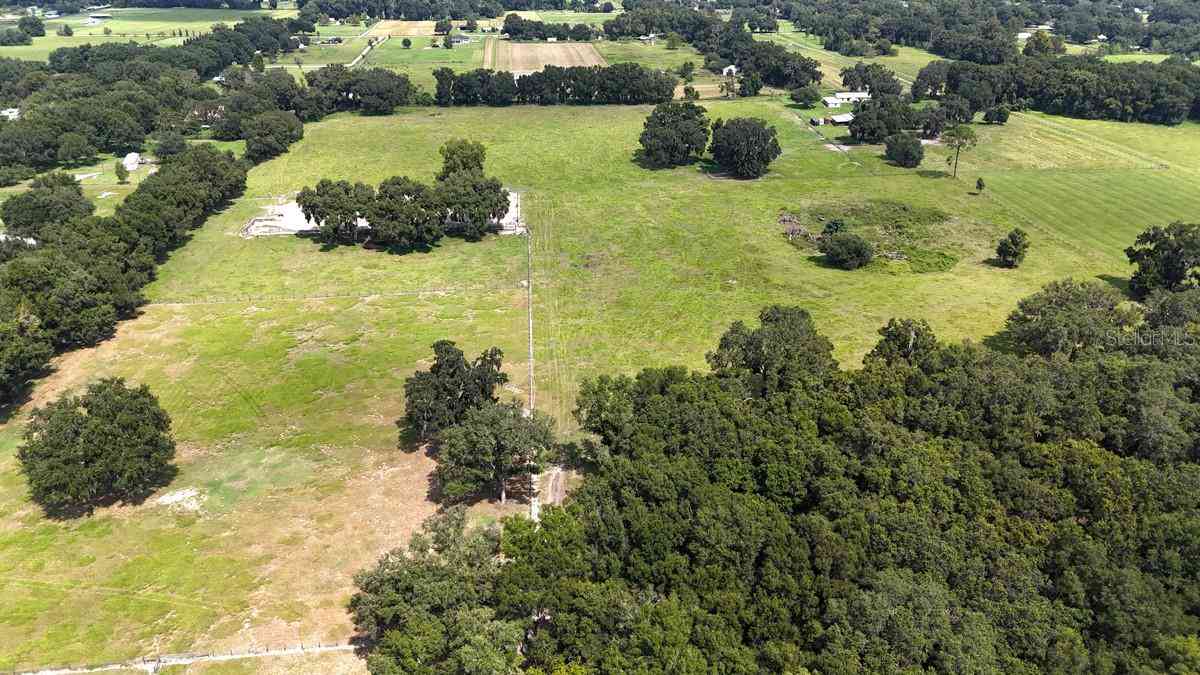 2051 SE 155th Street, SUMMERFIELD, Florida image 22