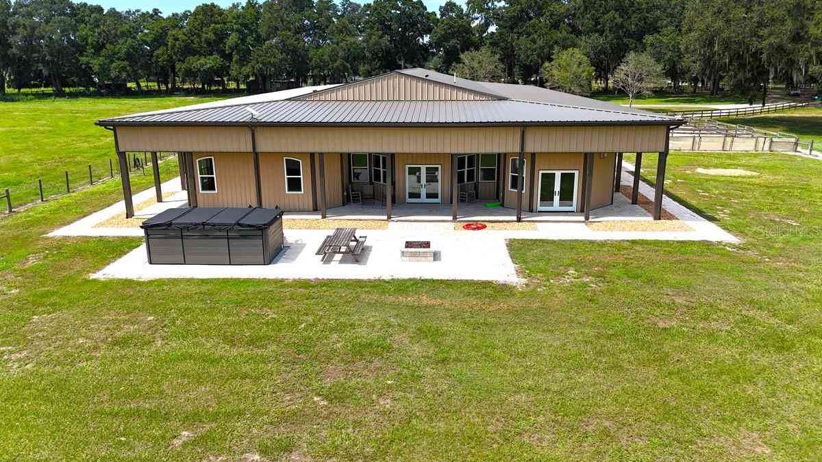 2051 SE 155th Street, SUMMERFIELD, Florida image 4