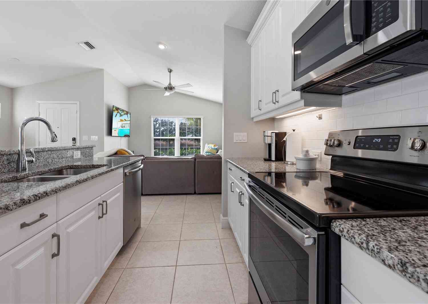 3832 Shimmering Oaks Drive, PARRISH, Florida image 10