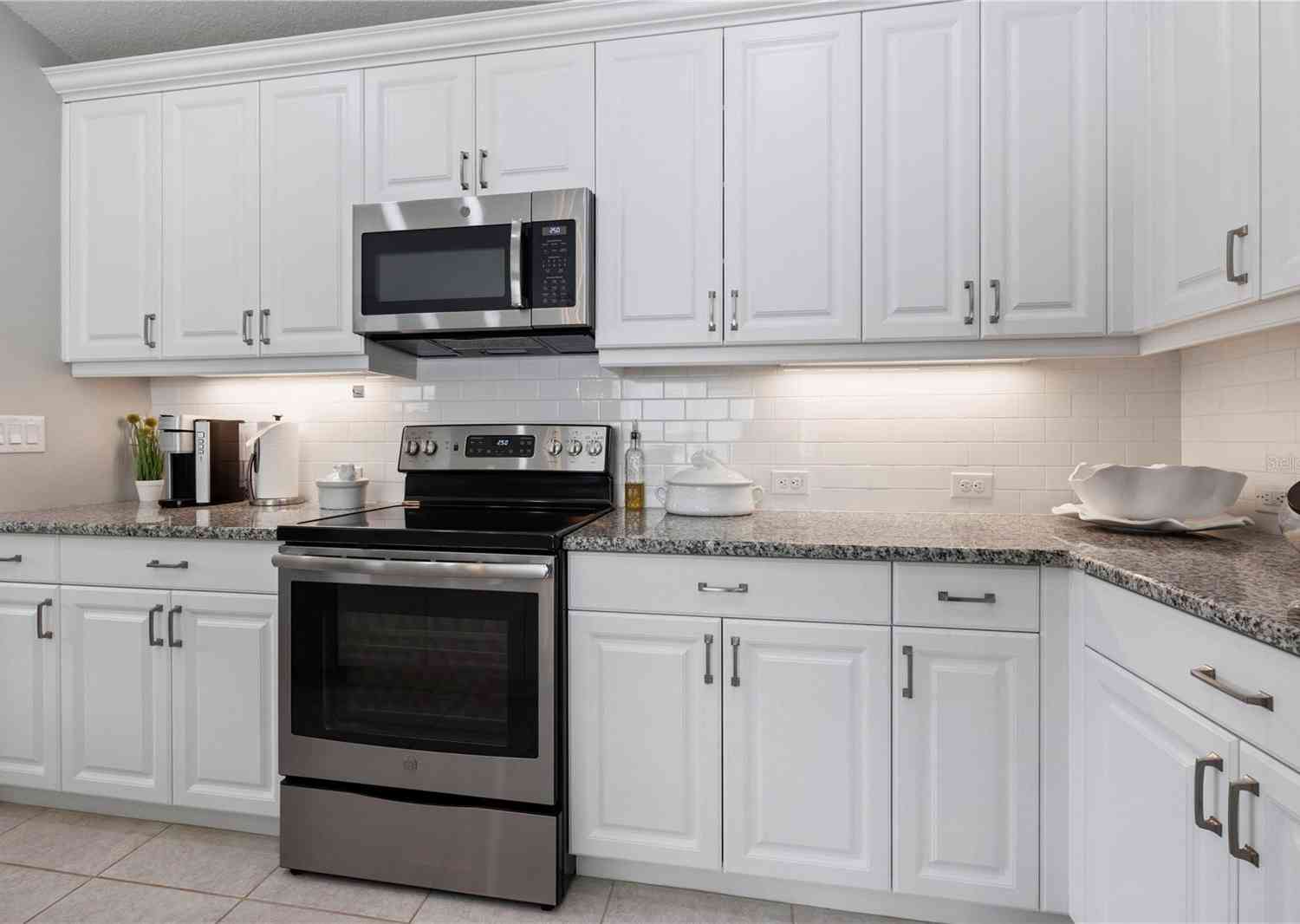 3832 Shimmering Oaks Drive, PARRISH, Florida image 9
