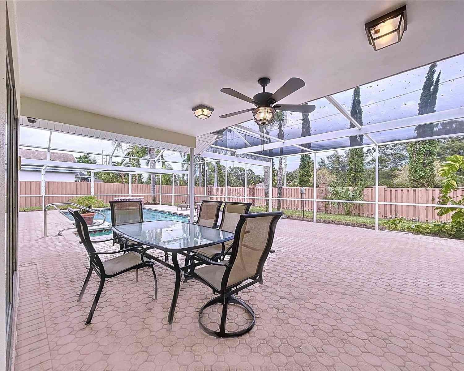 2831 Jarvis Circle, PALM HARBOR, Florida image 35