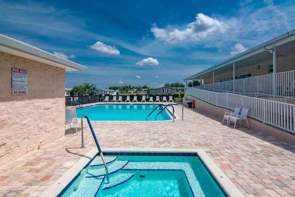 37631 Neukom Avenue, ZEPHYRHILLS, Florida image 37