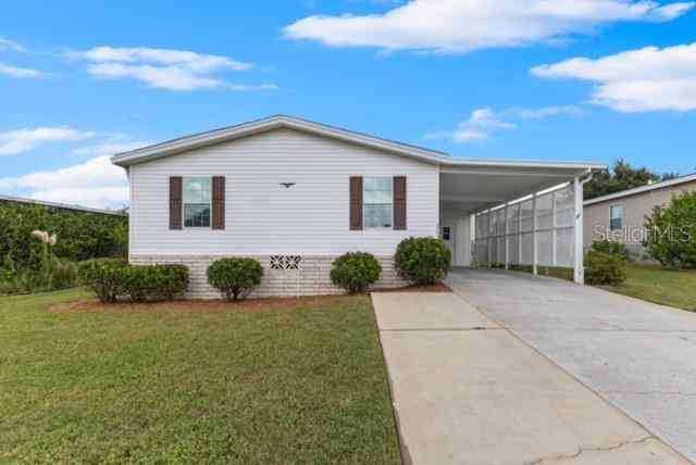 37631 Neukom Avenue, ZEPHYRHILLS, Florida image 1