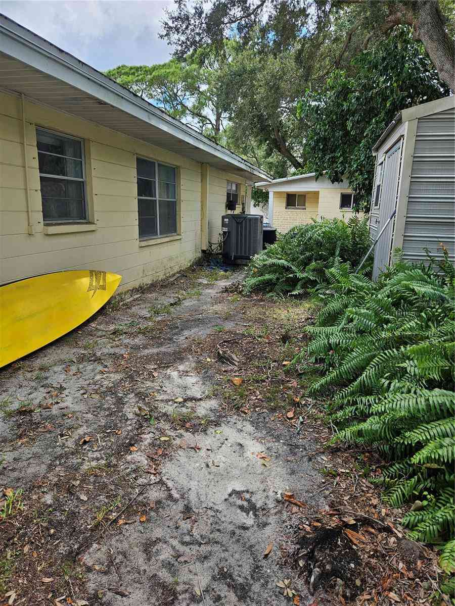 4706 W Leona Street, Tampa, Florida image 9