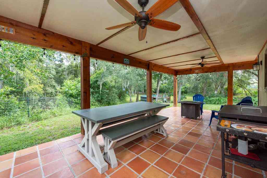 12805 Flint Creek Road, THONOTOSASSA, Florida image 45