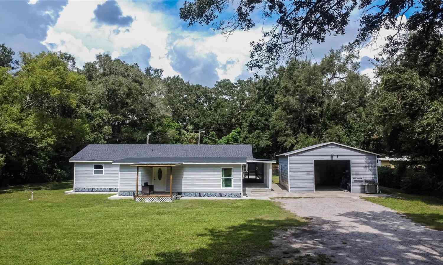 10606 County Road 579 Highway, THONOTOSASSA, Florida image 2