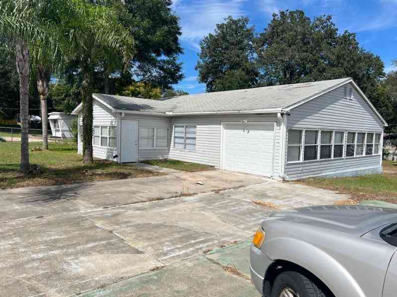 9645 SE Highway 42, SUMMERFIELD, Florida image 2