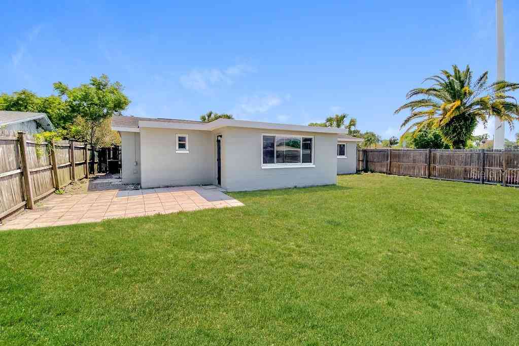 7623 Rottingham Road, PORT RICHEY, Florida image 8