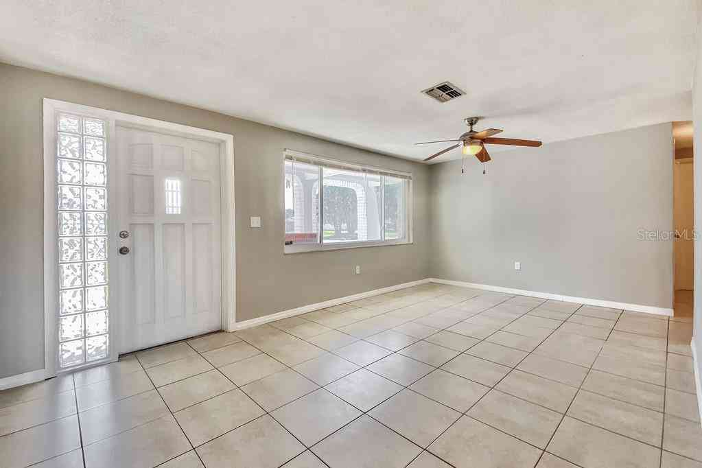 7623 Rottingham Road, PORT RICHEY, Florida image 2