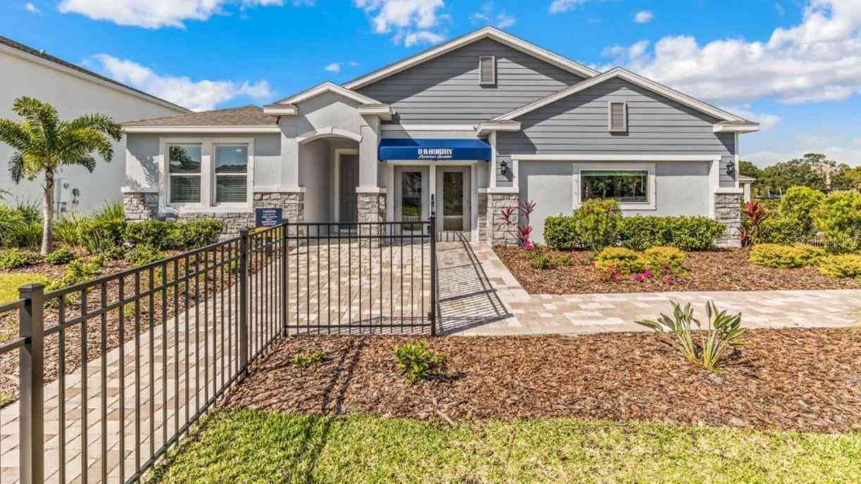 10748 Tippecanoe Place, PARRISH, Florida image 2