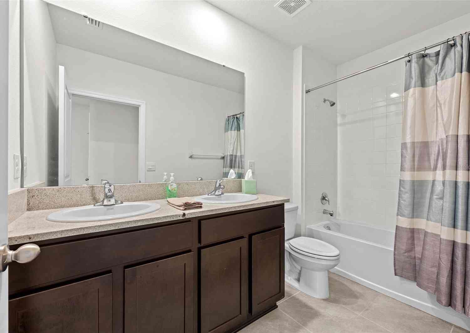9278 Forge Breeze Loop, Wesley Chapel, Florida image 14