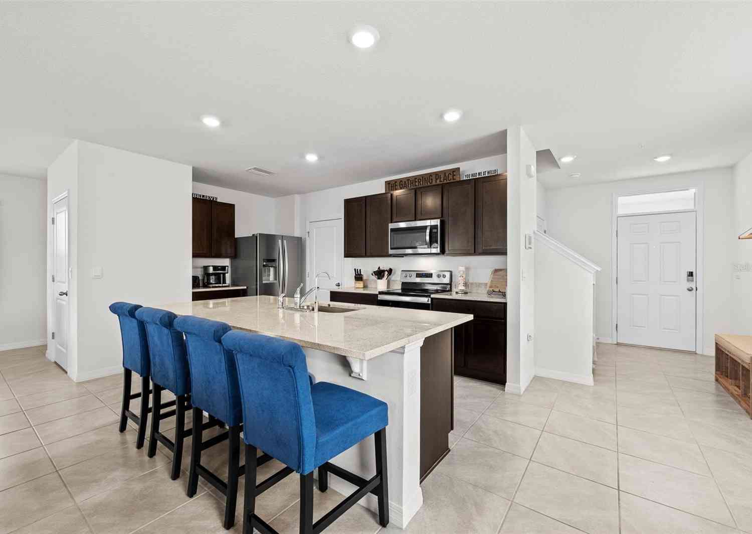 9278 Forge Breeze Loop, Wesley Chapel, Florida image 6