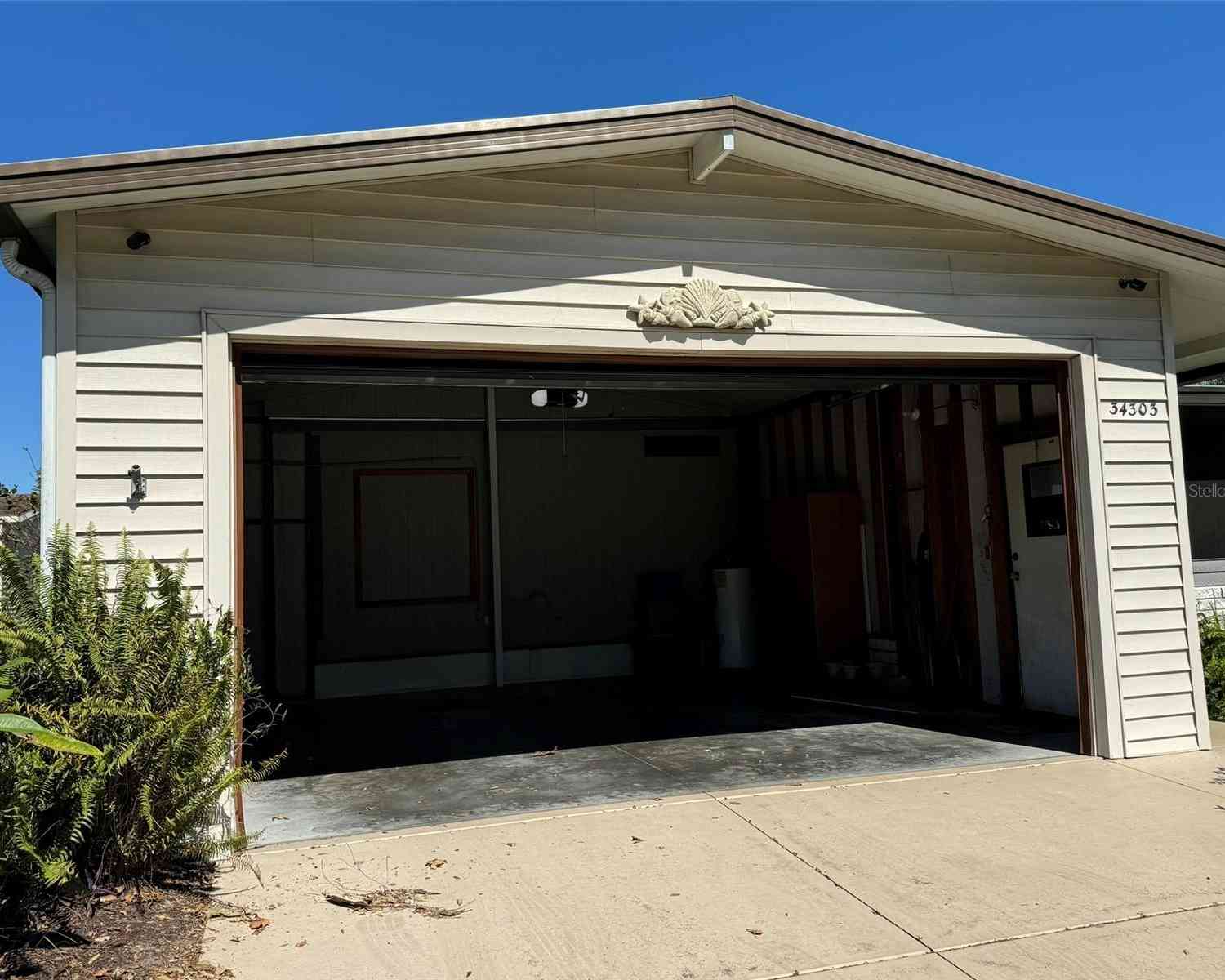 34303 Lodge Drive, Wesley Chapel, Florida image 3