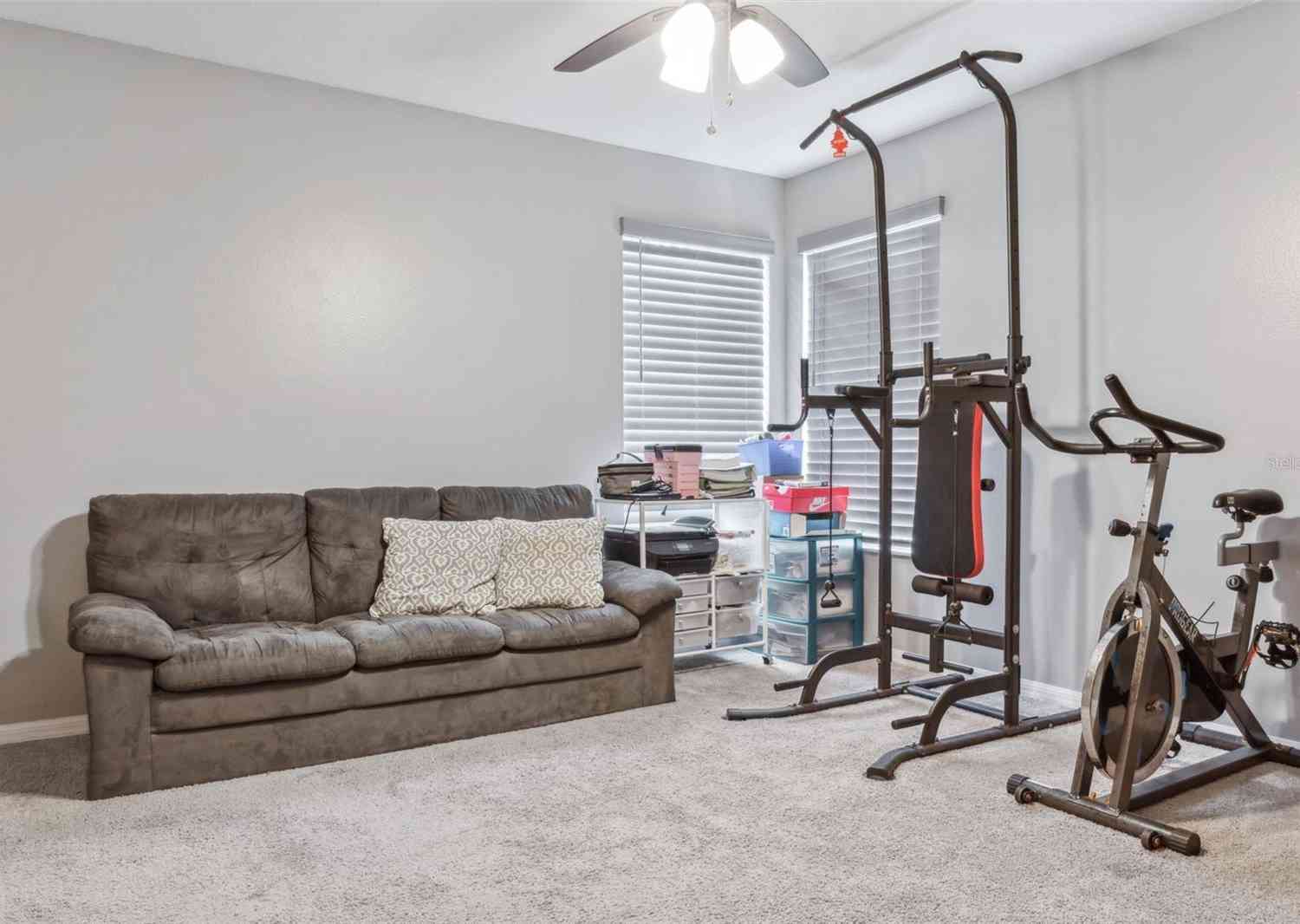 30552 Latourette Drive, Wesley Chapel, Florida image 21
