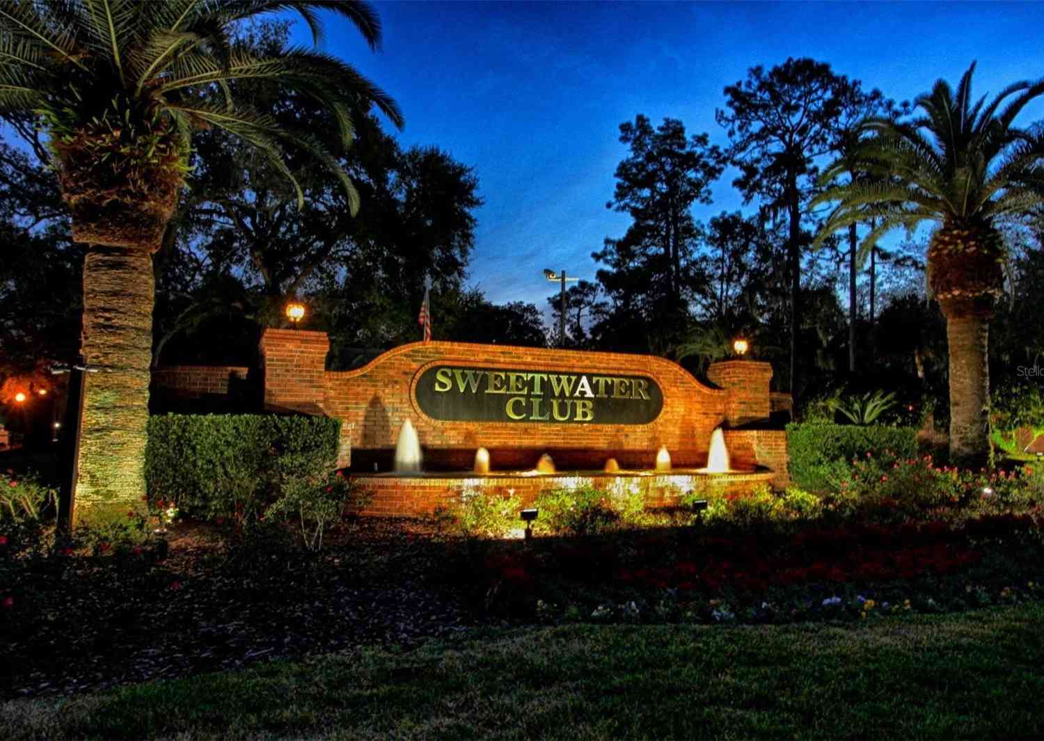 202 Sweetwater Club Boulevard, LONGWOOD, Florida image 2