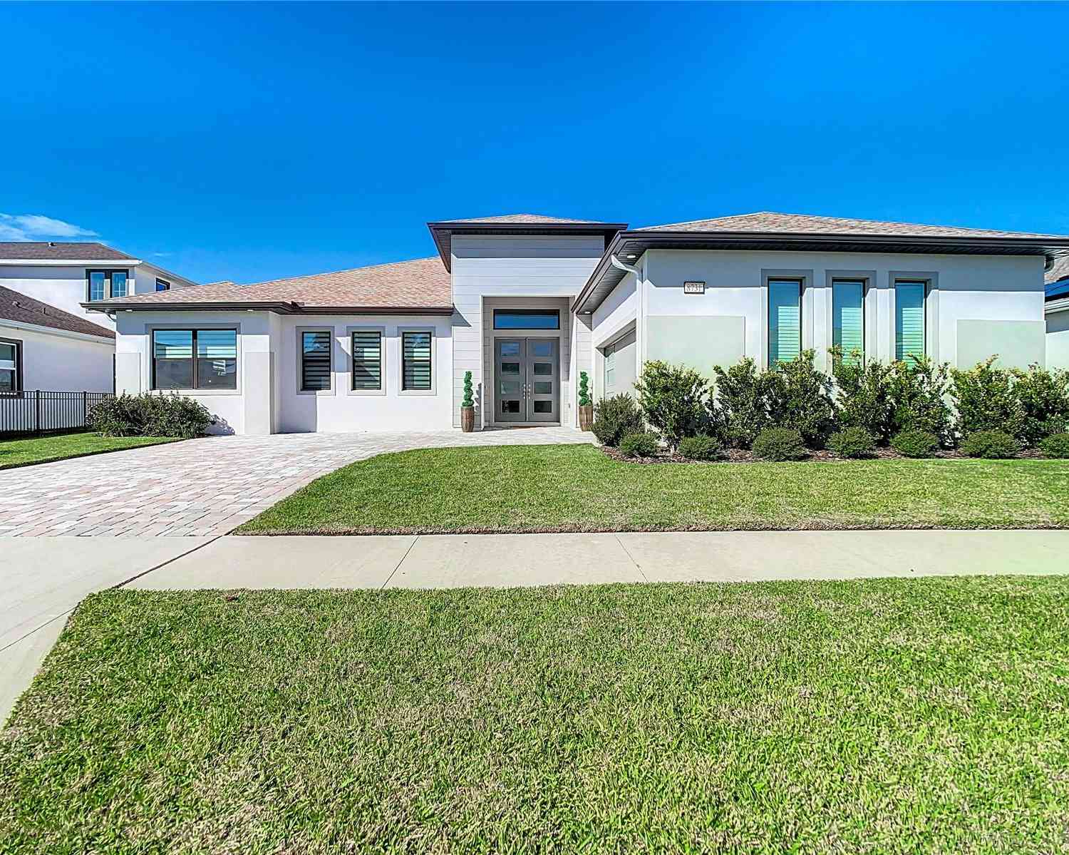 8731 Sanders Tree Loop, Wesley Chapel, Florida image 2