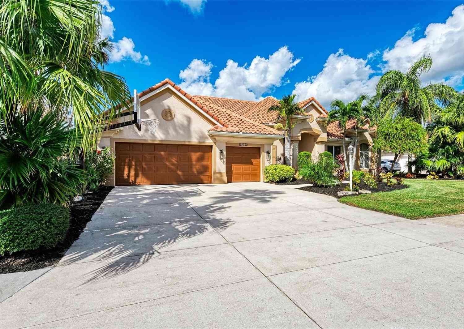 8019 Royal Birkdale Circle, LAKEWOOD RANCH, Florida image 46