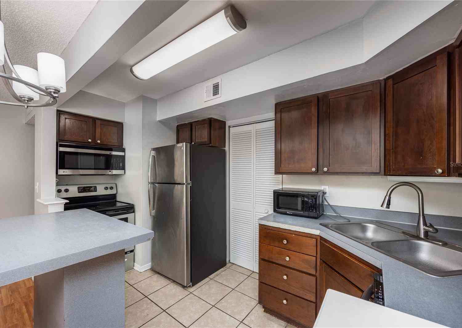 2601 SW Archer Road #E217, GAINESVILLE, Florida image 9