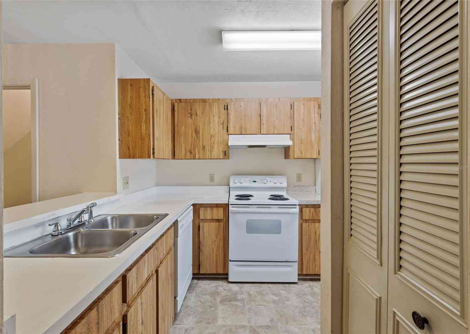 6227 SW 8th Place, GAINESVILLE, Florida image 12