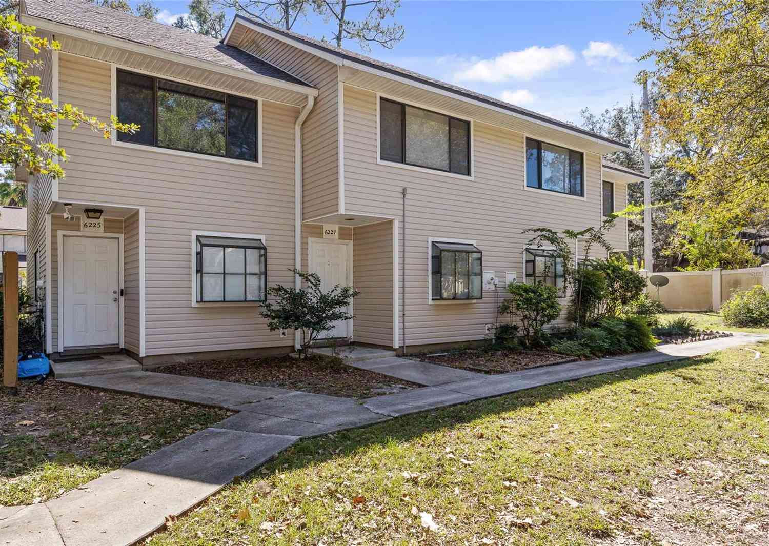 6227 SW 8th Place, GAINESVILLE, Florida image 3