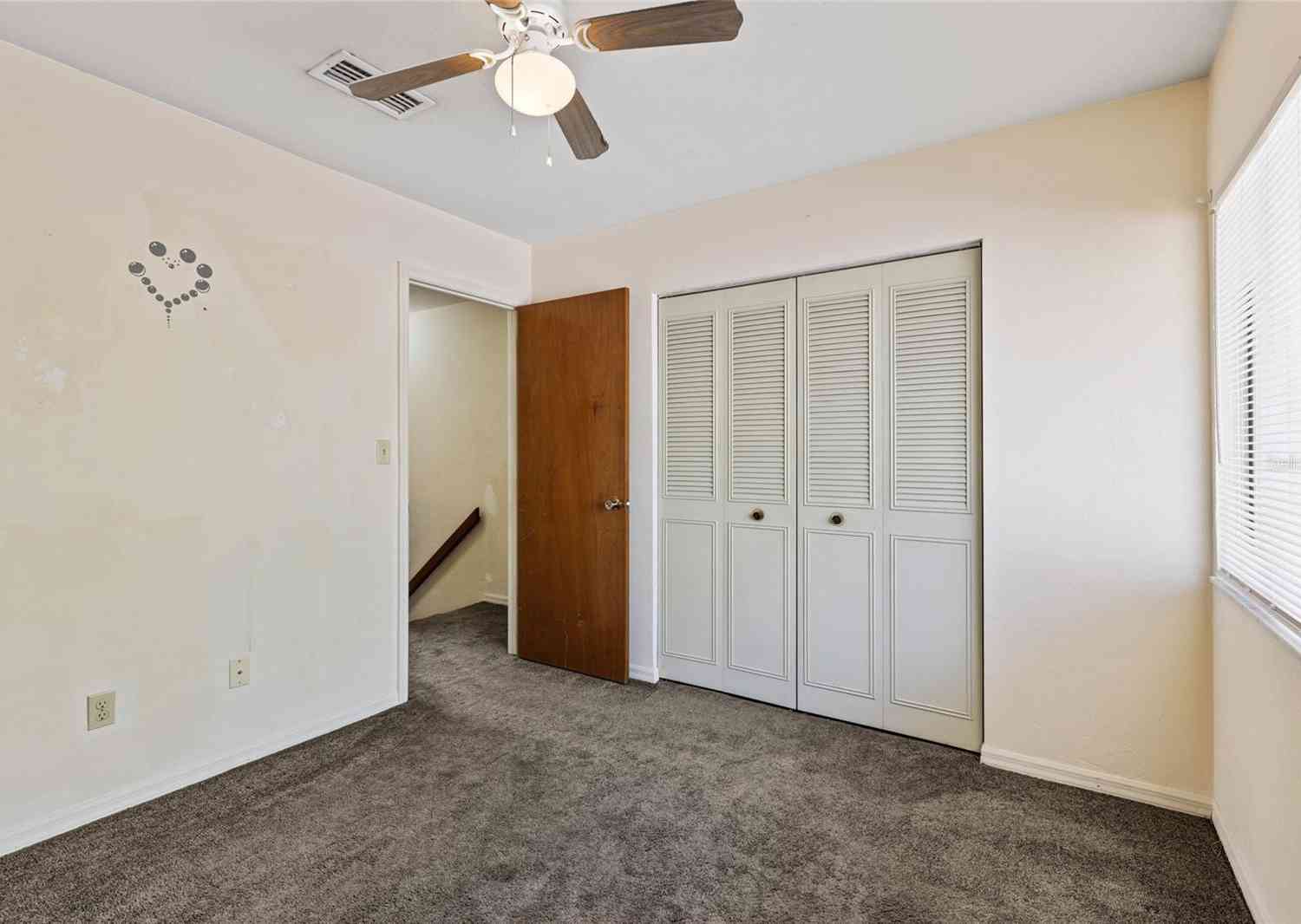 6227 SW 8th Place, GAINESVILLE, Florida image 9