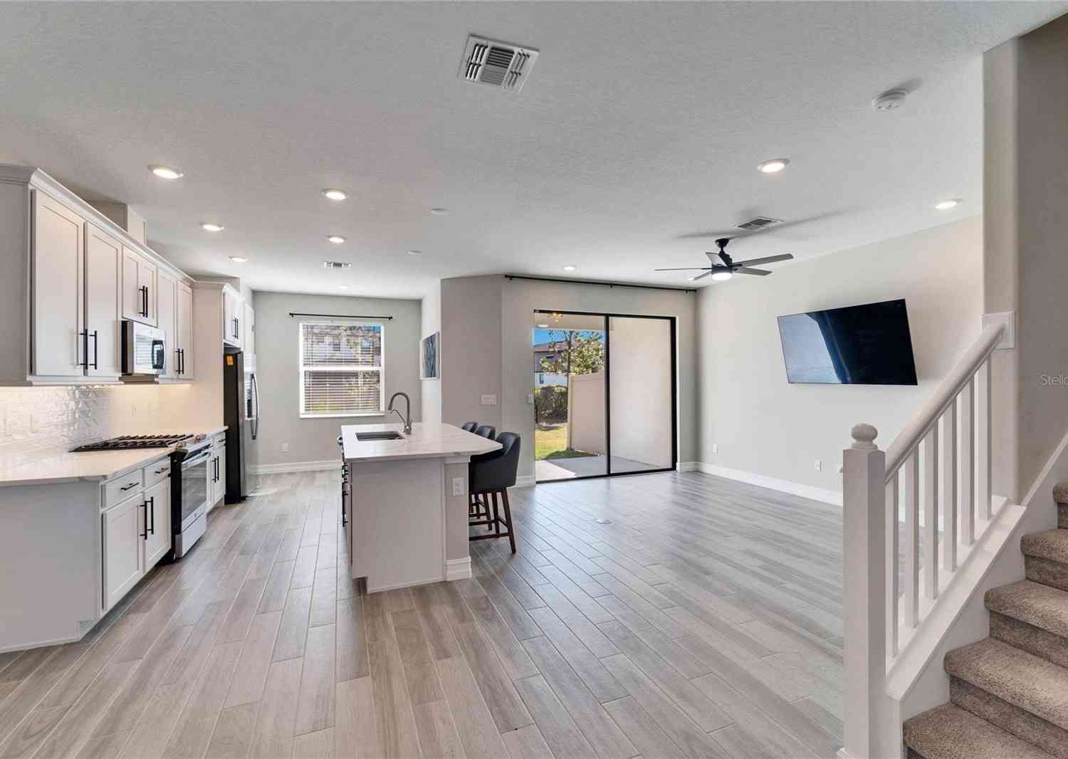 4564 Almada Lane, Wesley Chapel, Florida image 12